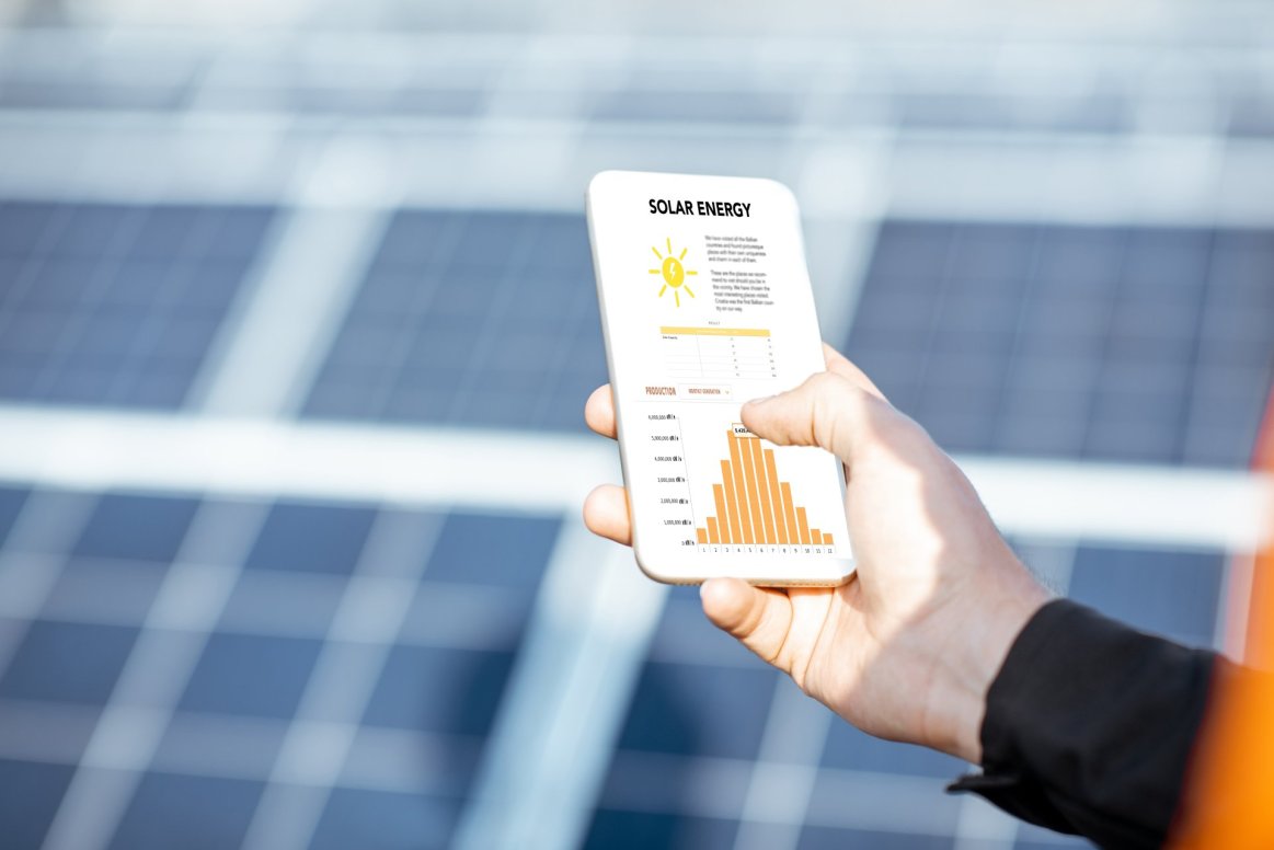 Maximizing Solar Panel Efficiency Header